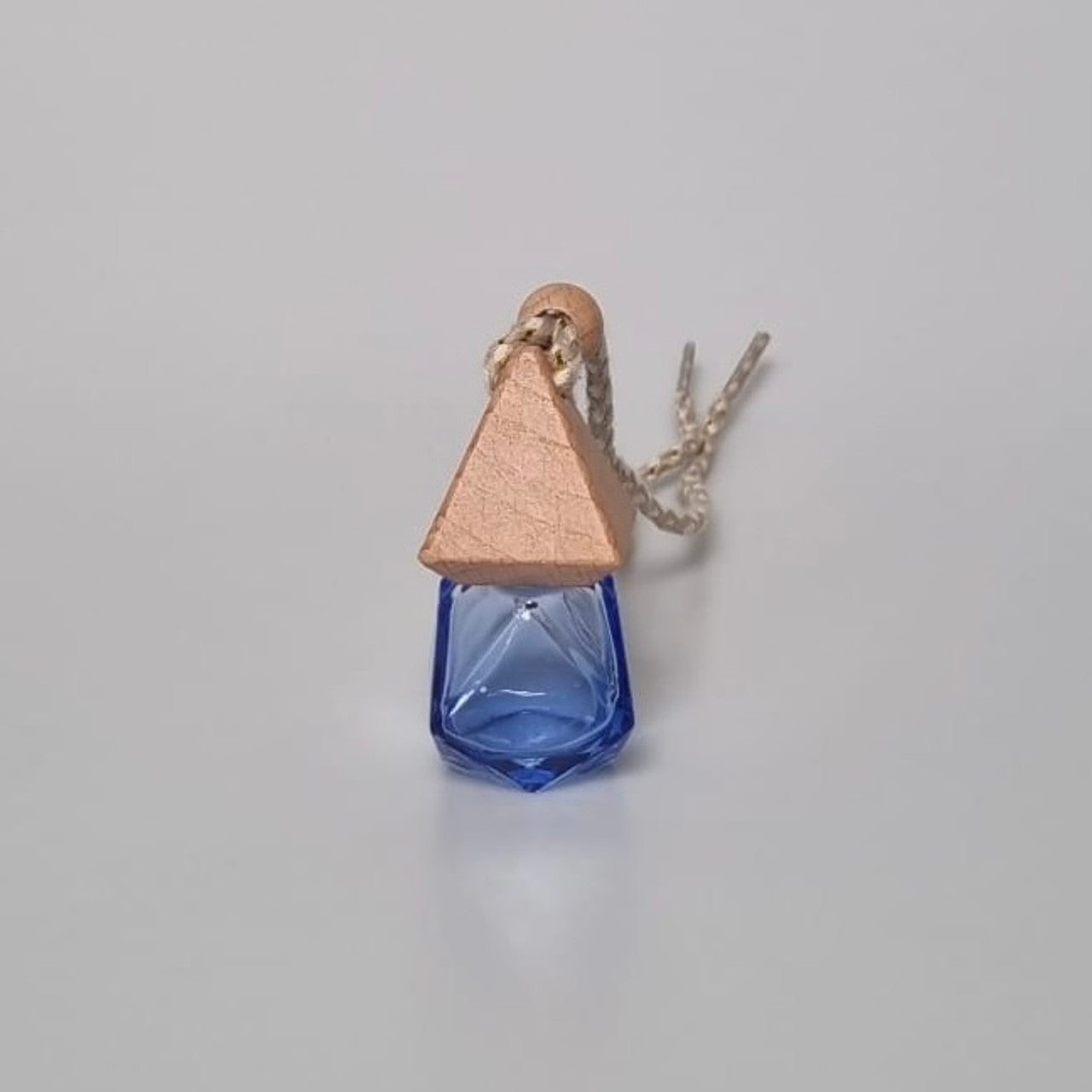 Geometric Diamond Tinted Car Diffuser Craftastik geometric-diamond-tinted-car-diffuser-craftastik
