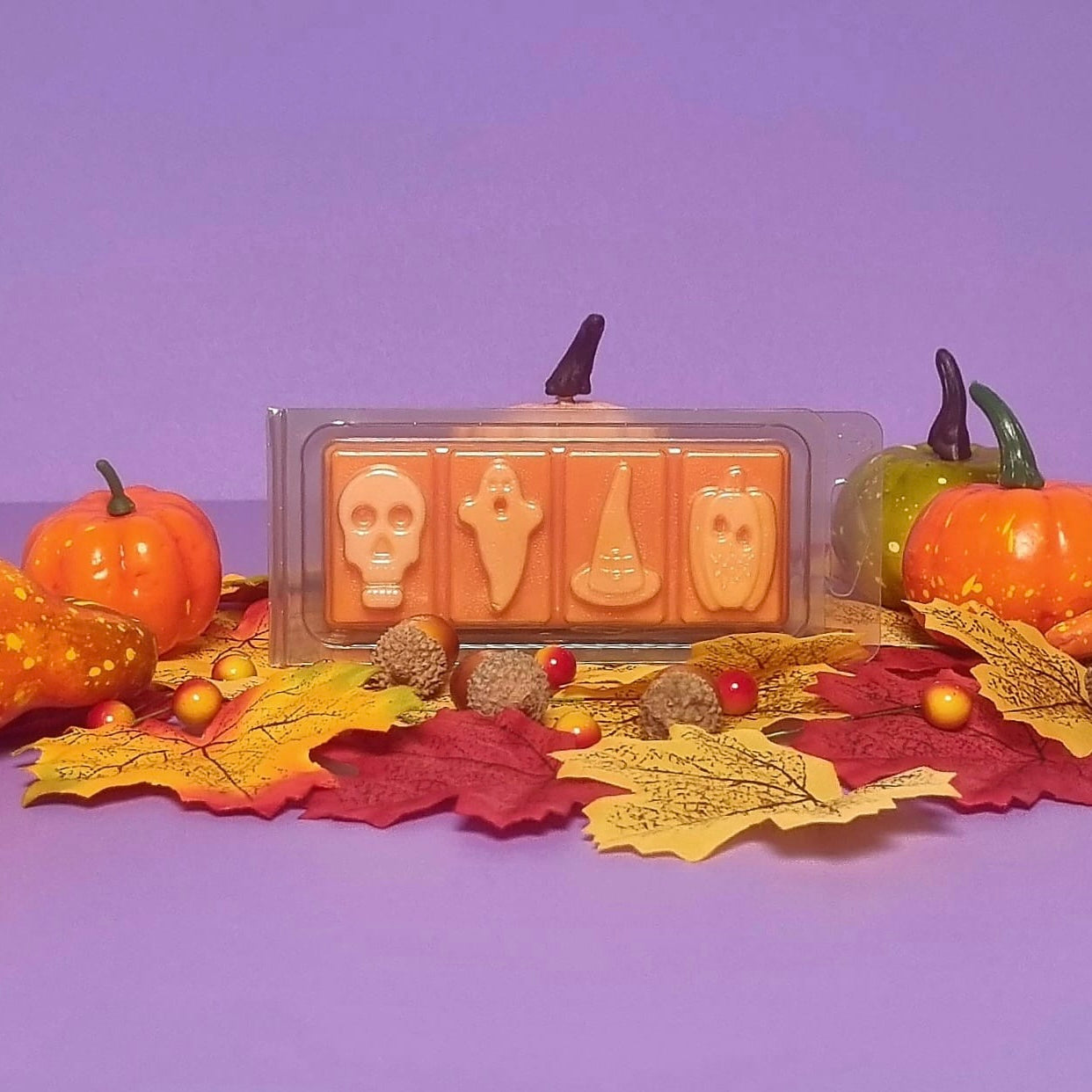 HALLOWEEN 4 Section Snap Bar Style Clamshell - (PUMPKIN)