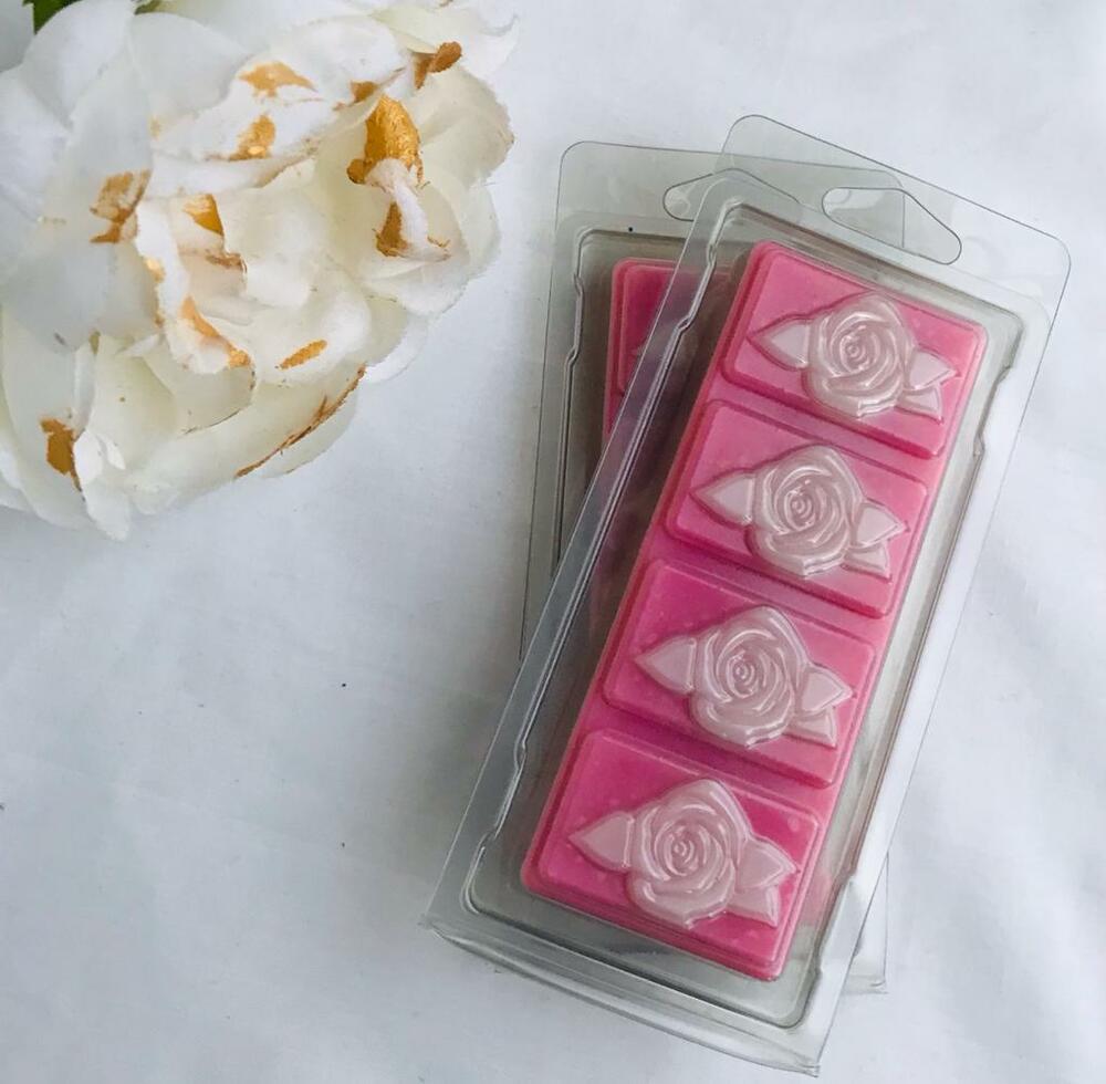 Rose - 4 Section Snap Bar Style Clamshell - (Mother’s Day and-or Valentine’s Day)
